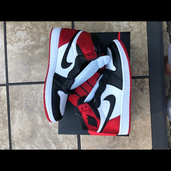 jordan 1 bred toe satin